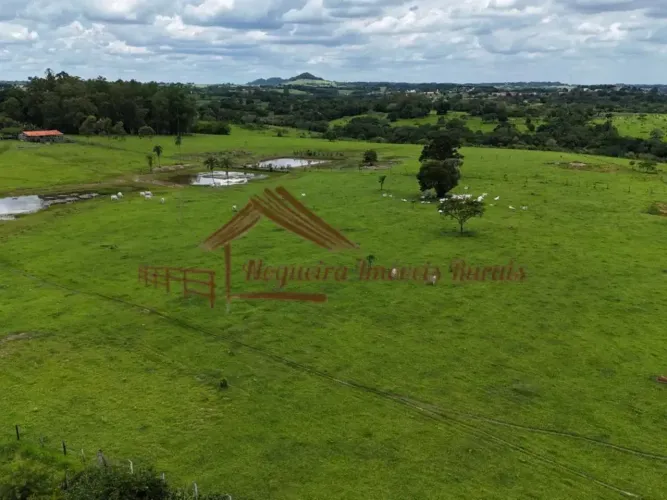 Sitio com área de 8,5 alqueires em Porangaba/SP