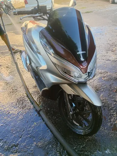 Honda PCX DLX