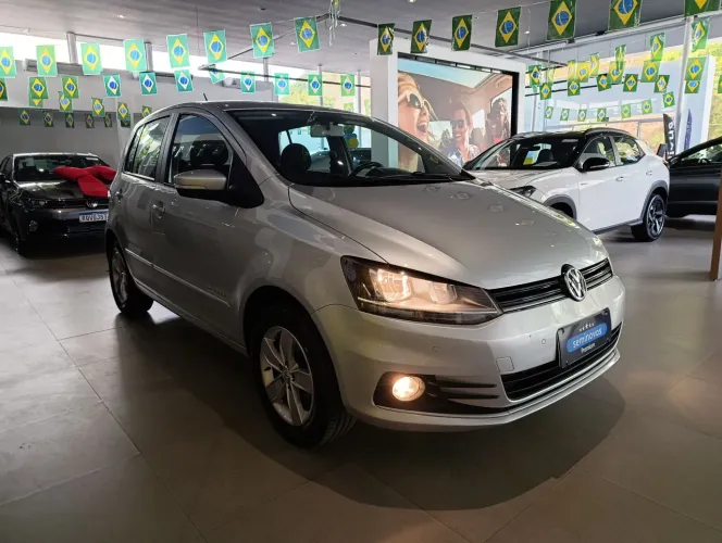 Volkswagen Fox Comfortline 1.6 Flex 8V 5P 2018