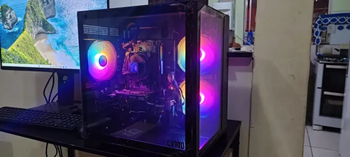 Gigabyte B360M DS3H, Fonte corsair 650w, I5-8400, GTX 730 2gb, SSD 256gb, 16gb de ram