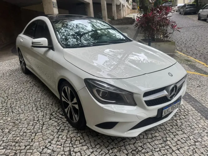 Mercedes-Benz CLA-200 Vision 1.6 TB 16V Flex Aut. 2014