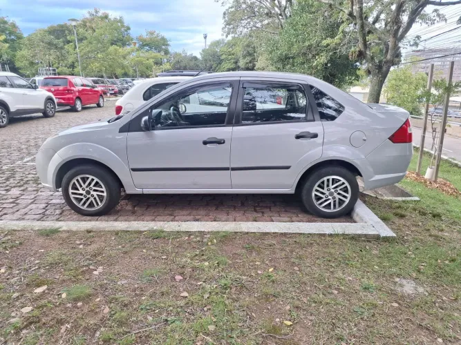 Ford Fiesta Sed. 1.6 8V Flex 4P 2009