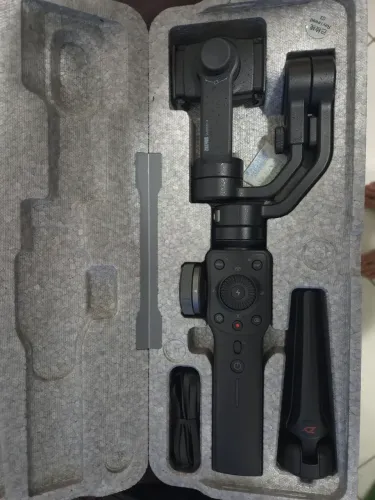 Ginbal Zhiyun Smooth 4