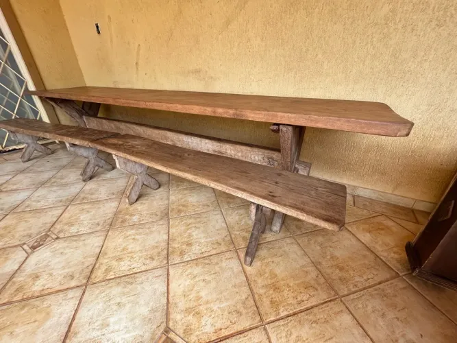 Mesa rústica madeira