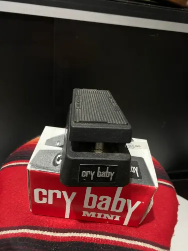 Wha cry baby mini