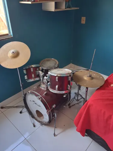Vendo bateria acústica
