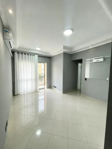 Apartamento de 3 dormitórios em condomínio aconchegante e com ótimo acesso.