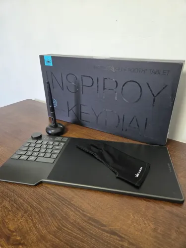 Mesa digitalizadora Huion Inspiroy KD200 com acessórios