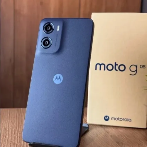 Smartphone Motorola Moto G05 128GB NOVO