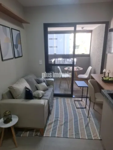 Apartamento com varanda em condomínio completo na Bela Vista