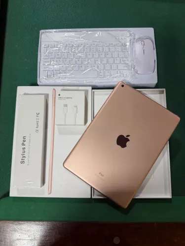 iPad 8 32GB + Pencil + Teclado + Mouse - Envio OLX Pay - Faço Troca e Parcelo 18x