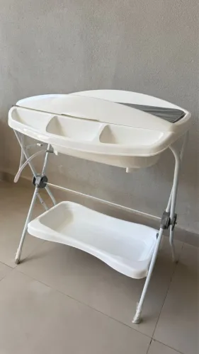 Vendo banheira com suporte e trocador Kiddo