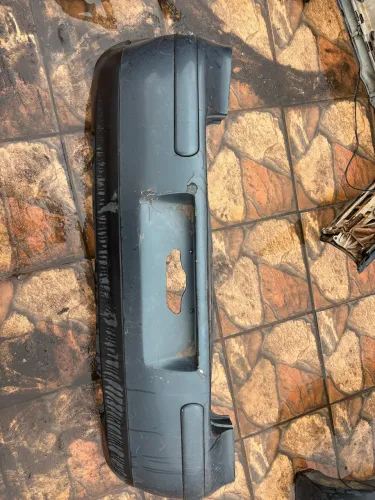 Pára-choque traseiro Golf ano2000 R$ 150