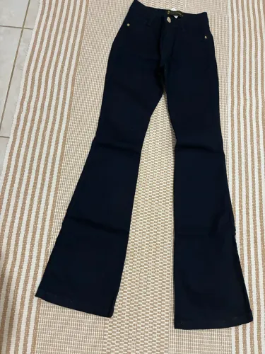 Calça jeans escura