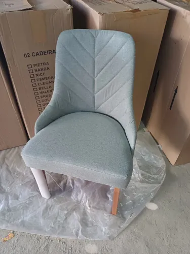 Cadeira de jantar toda Estofada  2 unidades. 