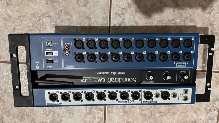 Soundcraft UI24