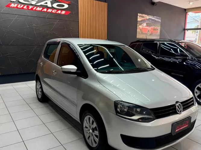 Volkswagen Fox 1.0 MI Total Flex 8V 5P 2012
