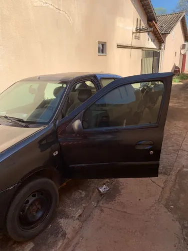 Renault Clio Authentique 1.0/1.0 Hi-power 16V 3P 2004