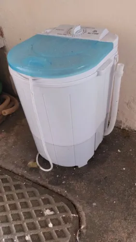 Vendo tanquinho super funcional 4 quilos