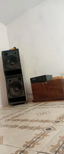 Caixa de som de 15 com amplificador 