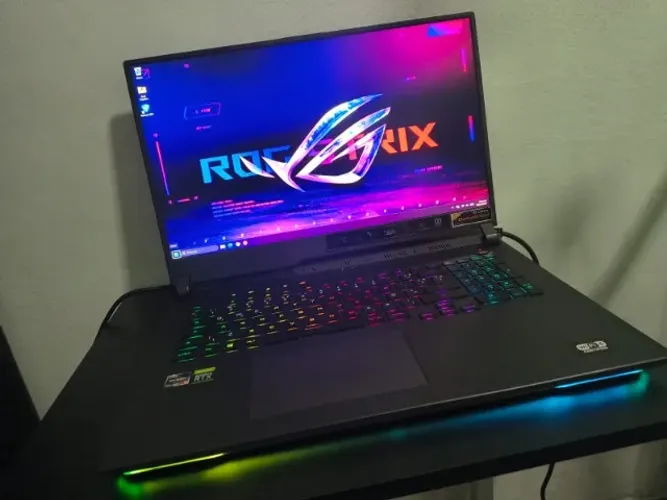 ASUS ROG Strix G17 G713QR Ryzen 9 5900HX RTX 3070 130W 17.3 300Hz