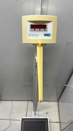 Balança Digital Welmy Farmácia W 200/50 200kg Branca Inmetro