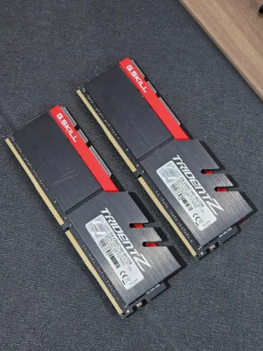 Memória ram ddr4 16gb(2x8) 3200mhz Gskill Trident Z