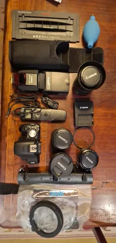 Kit fotográfico Canon EOS Rebel T1i completo