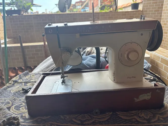 Máquina de costura singer  Zig zag