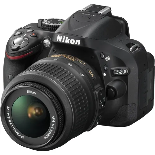 Câmera DSLR Nikon, modelo D5200