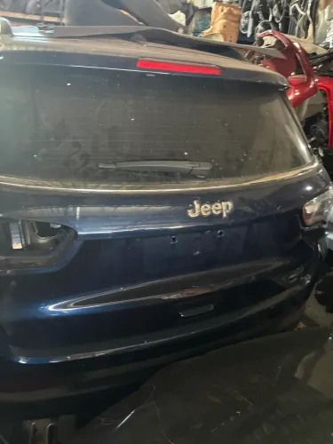 Sucata Jeep compass