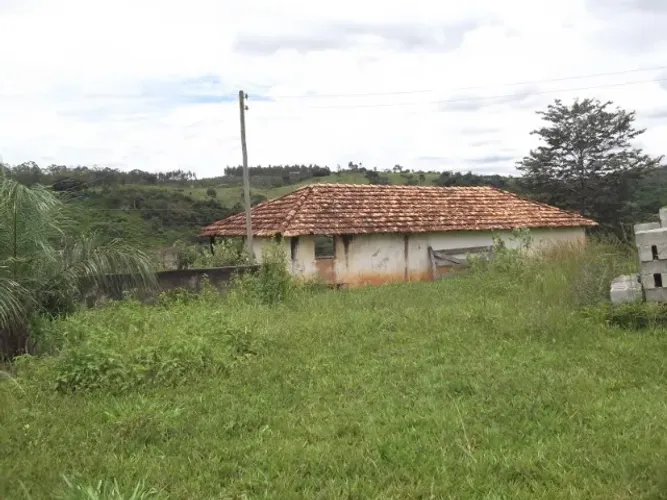 Terreno 15 ha, casa antiga, córrego nos fundos,  criatório de peixes, Jaboticatubas. 