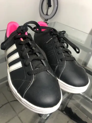 Tênis Adidas Preto e rosa