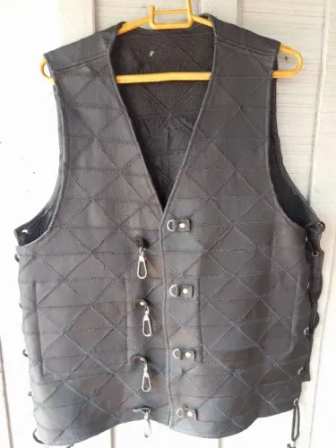 Colete de Couro Masculino Preto