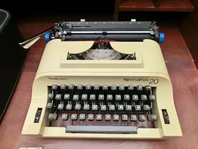 Maquina de escrever Remington
