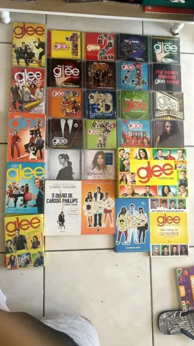 Coleção de Livros, CD e DVD de Glee