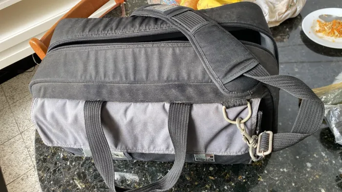 BOLSA SPECIAL CASE ACOLCHOADA 50x20x 27cm