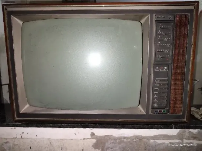 Televisão Philips KL1 1971
