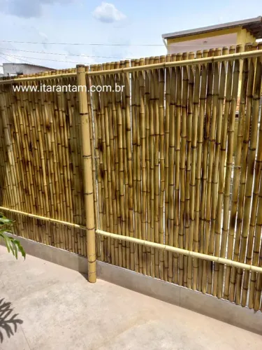 Cerca de bambu, placa de bambu roliço,  com 1 m. X 1 m. 