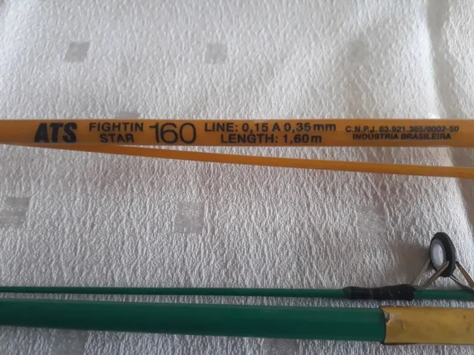 Vara de pesca de qualidade excelente medindo 1.60 e 1.80