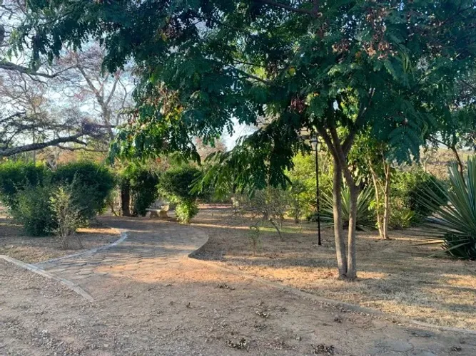 Sitio rural medindo 650m², casa com 2 pavimentos Jaboticatubas.