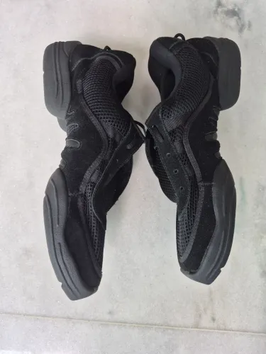 Sapato Tênis de dança Capezio Dance n. 43 preto original ótimo estado. Nunca foi usado.