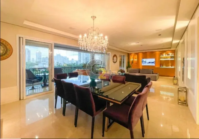 Apartamento mobiliado à venda em Perdizes com 4 quartos, sendo 3 suítes e 4 vagas