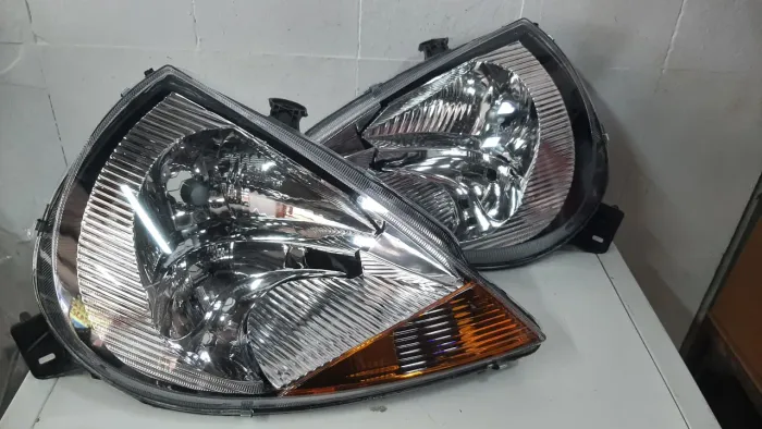 Farol Ford Ka (baratinha) seta amarela 