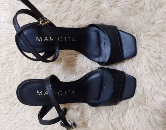 Sandália feminina MARIOTTA napa.stamp. preta .like preto , glamourosa e perfeita com tudo