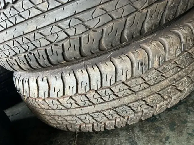 Pneu Dunlop 225/70/17 81% Vida util