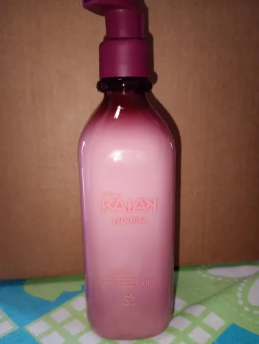 Kaiak aventura - Creme desodorante hidratante refrescante 2 em 1, banho e pós banho.