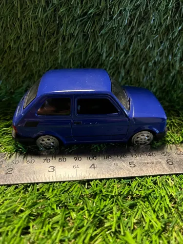 Miniatura Fiat 126 Azul Metal Welly 1:32