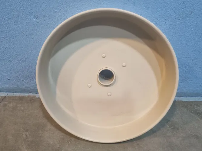 Bandeja de apoio para base de braço articulado. Uso geral