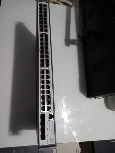 2 -Switchs de Rede 48 portas.